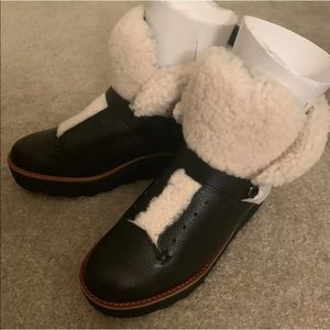 Coach Boots Urban Hiker Shear ling Pop, Size 9M